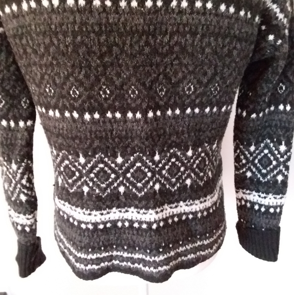 American Eagle Outfitters Grey/White Crew SweaterA - Picture 4 of 11